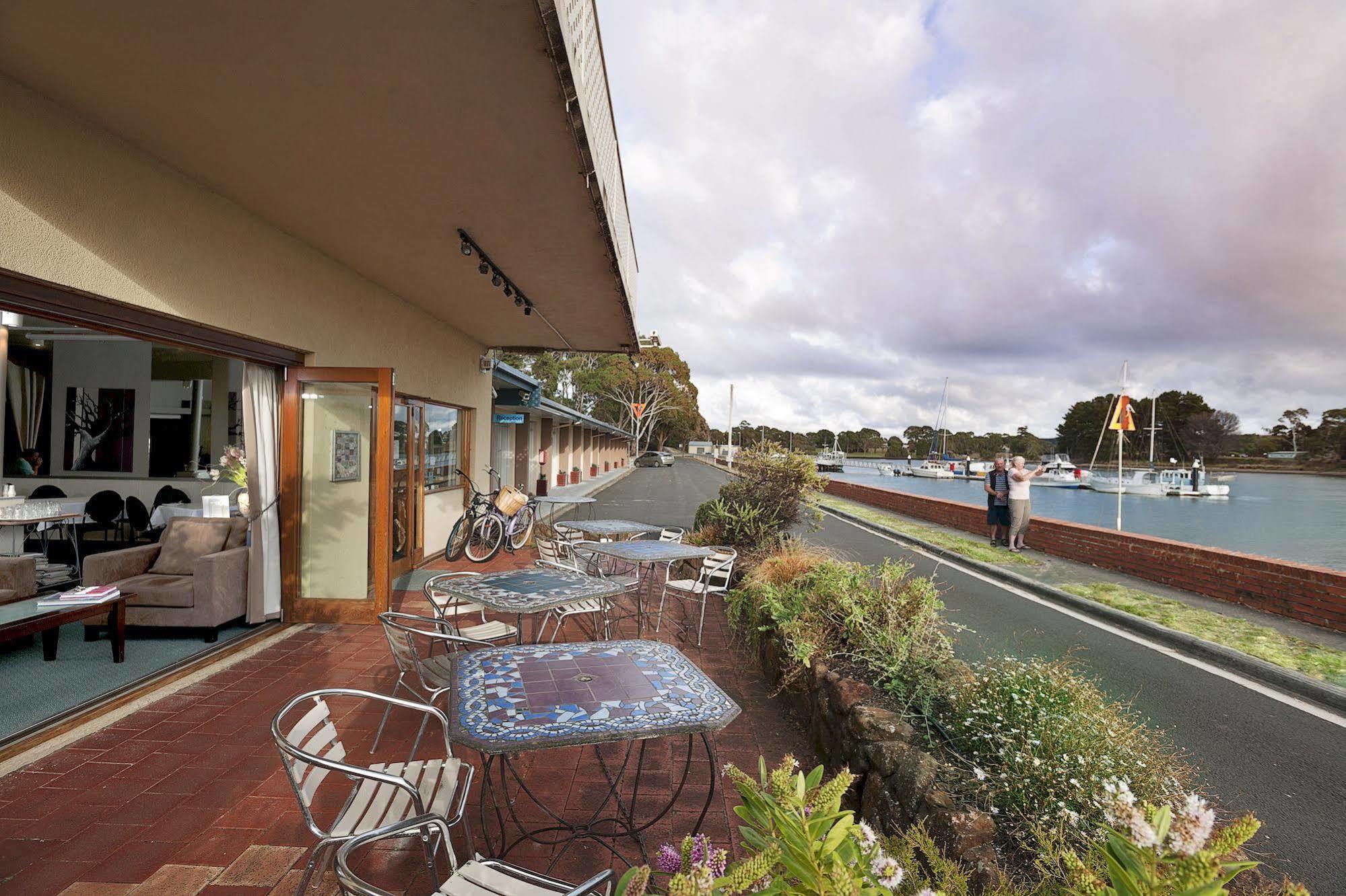 Hotel The Waterfront 3*